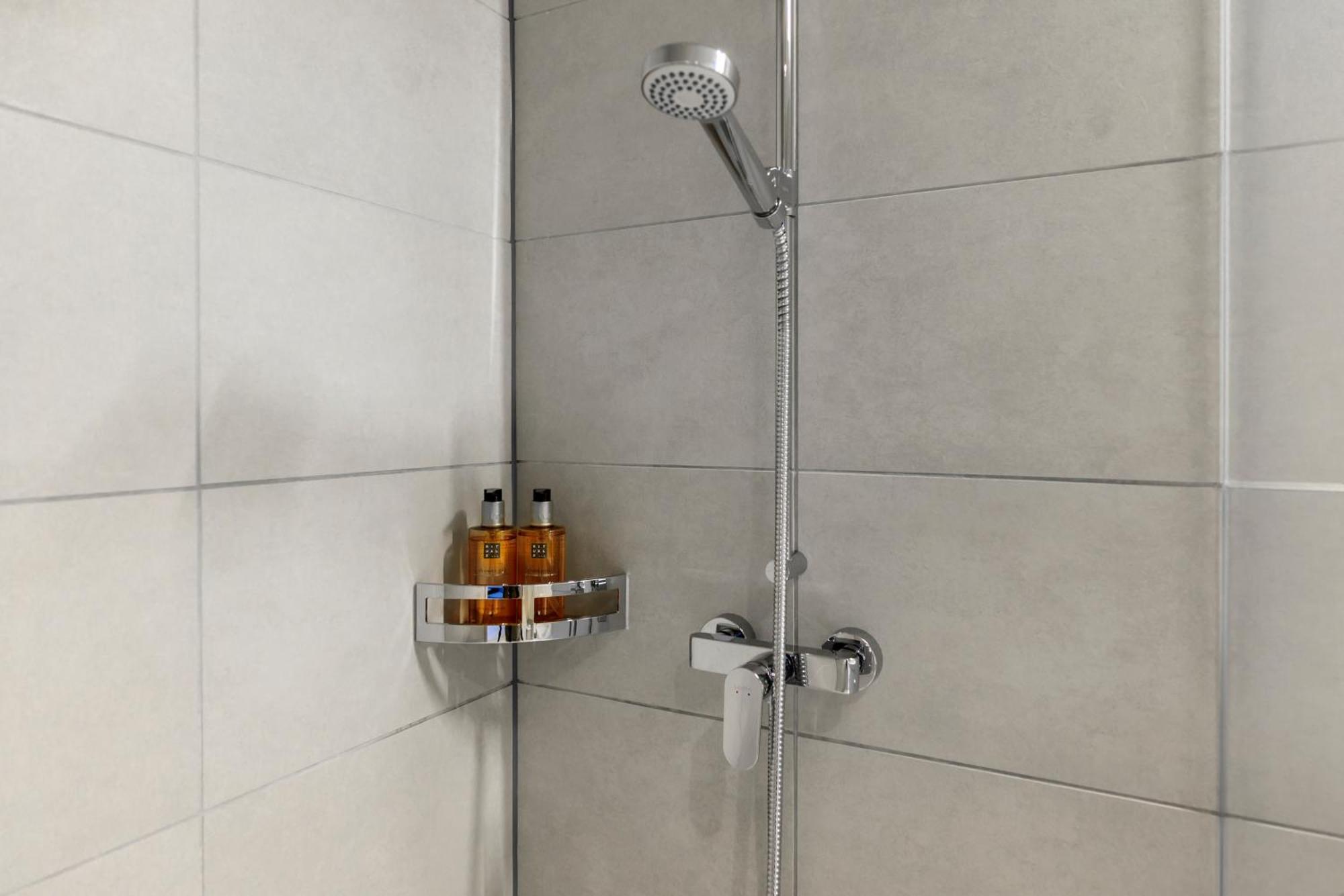 Ariv Design Hotel Zug Steinhausen ภายนอก รูปภาพ